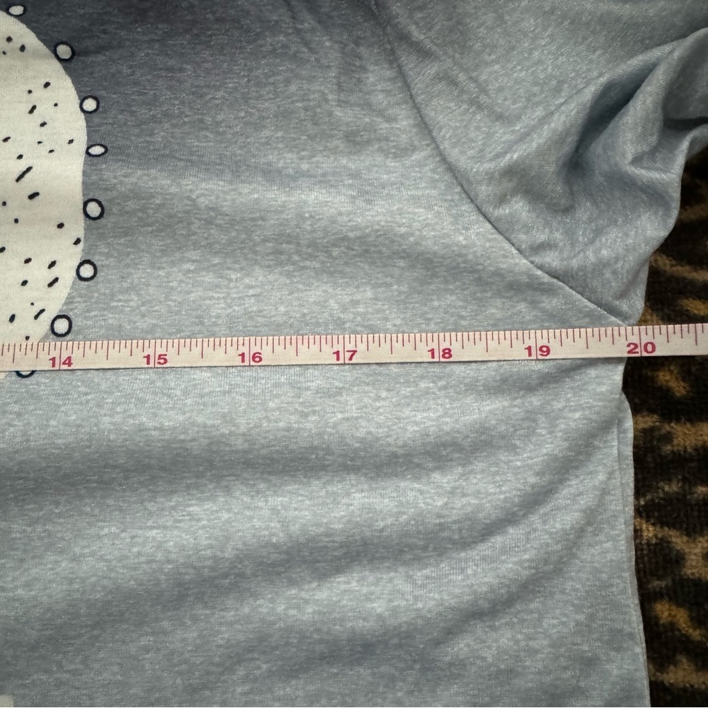 Grey Ombre Long Sleeve T-shirt Triple Heart Graphic - Size M - NWOT - Picture 5 of 5